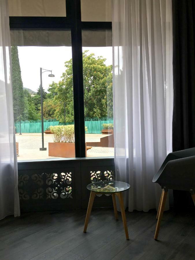 Atoneli Hotel Tbiliszi Kültér fotó