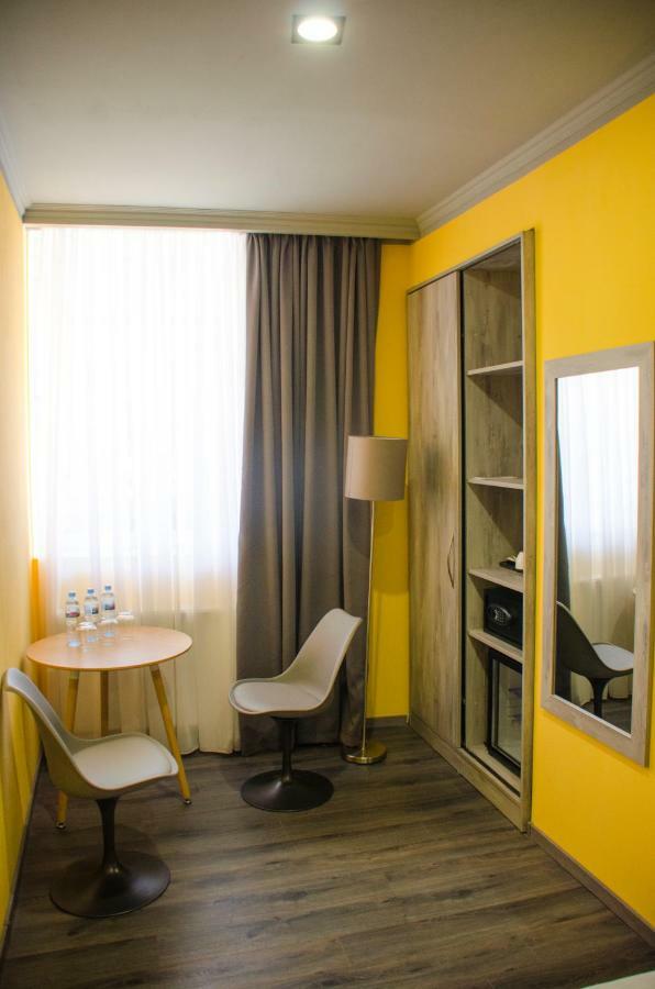 Atoneli Hotel Tbiliszi Kültér fotó