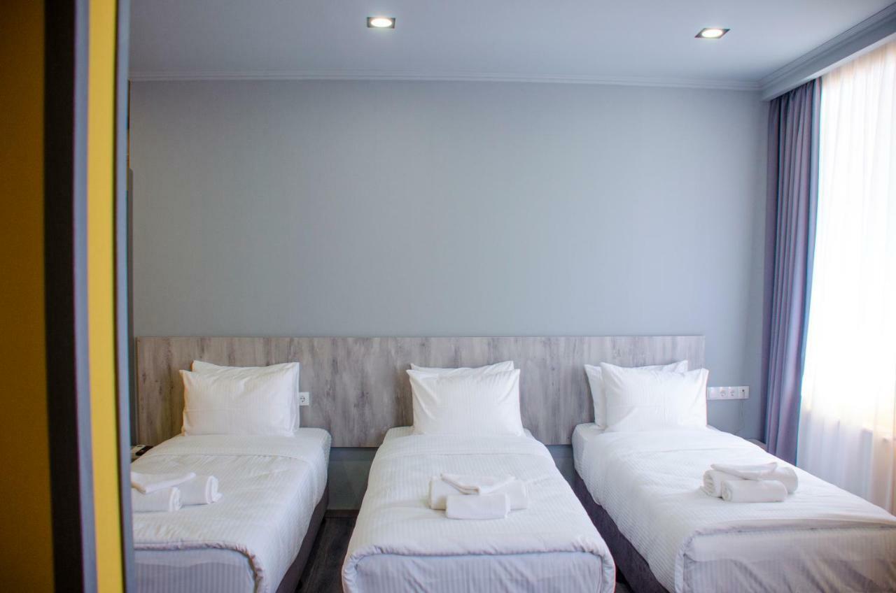 Atoneli Hotel Tbiliszi Kültér fotó